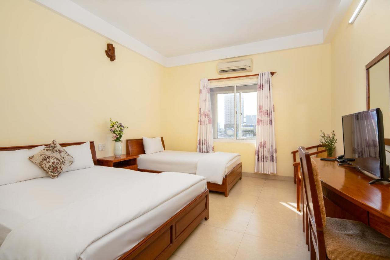 Thanh Lan Riverside Hotel Danang Exterior photo