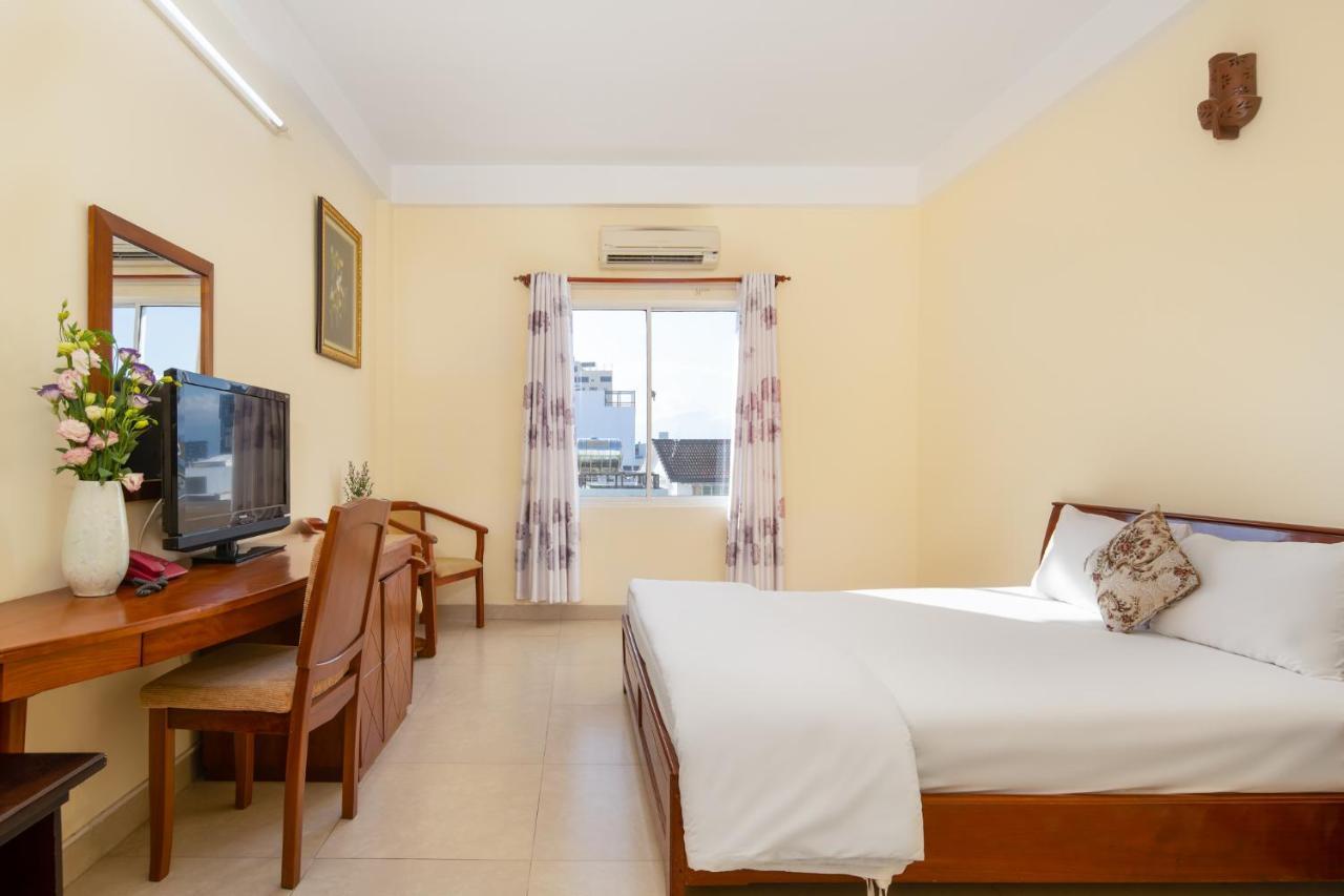 Thanh Lan Riverside Hotel Danang Exterior photo