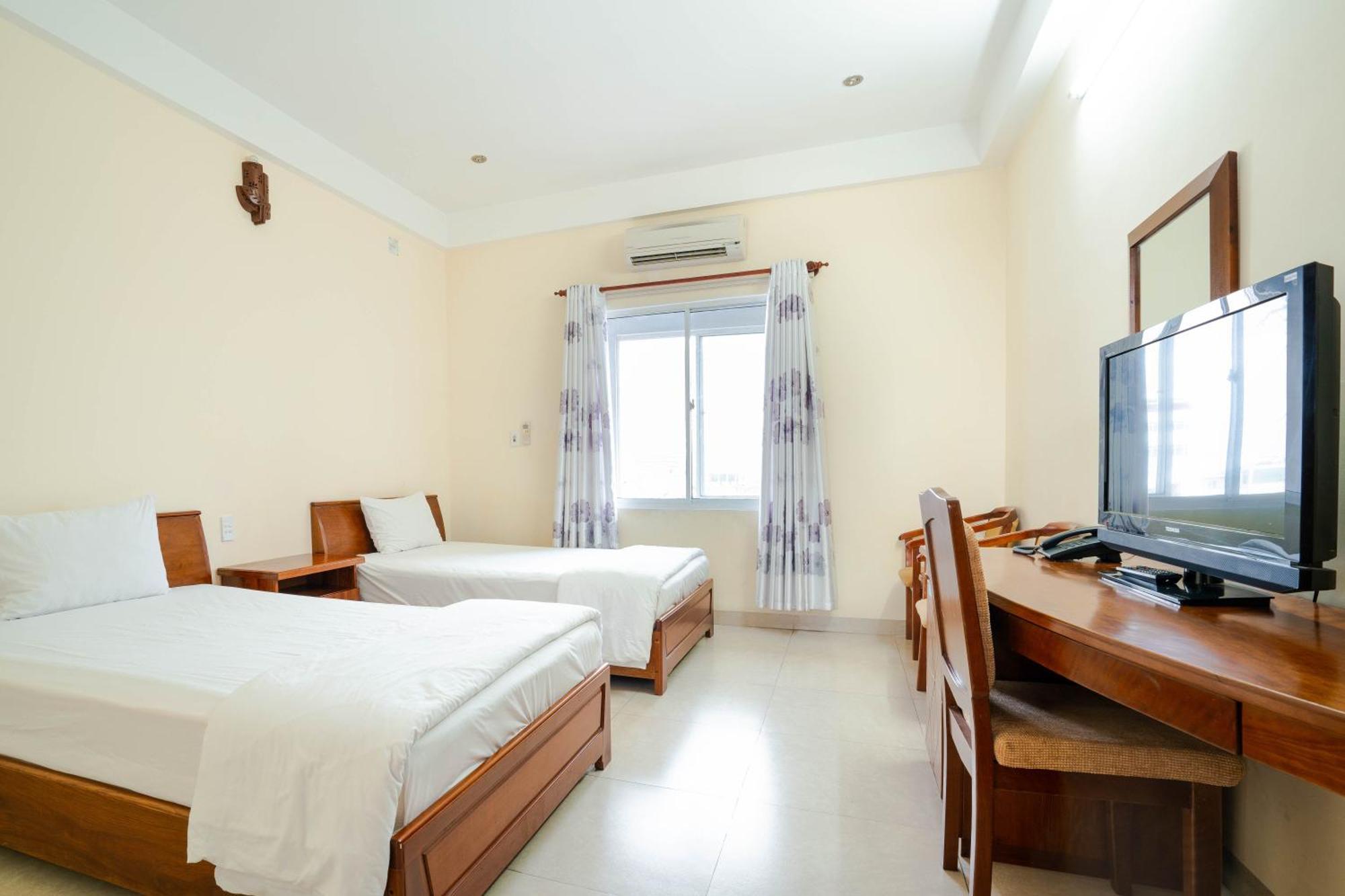 Thanh Lan Riverside Hotel Danang Exterior photo